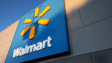 Photo of Bargain hunters drive Walmart sales and outlook higher