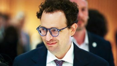 Photo of Judge blocks Trump administration from limiting Anthropic’s contracts with federal government